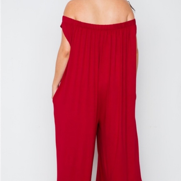 😍 LAST ONE RED JUMPSUIT😍💯 FIRM PRICE - Picture 2 of 6